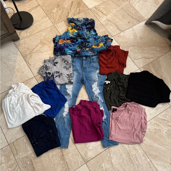 Reseller Bundle Assorted Clothing Bundle Express Fashion Nova + More 10 pieces - Picture 1 of 1